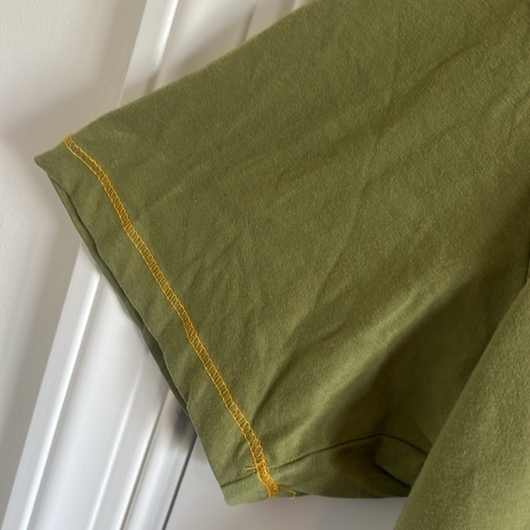 Authentic Germany Embossed XL T-shirt in Army Green Color - Picture 4 of 7